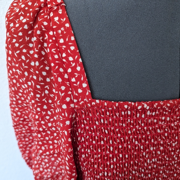 Dainty Floral Dress - Picture 2 of 5